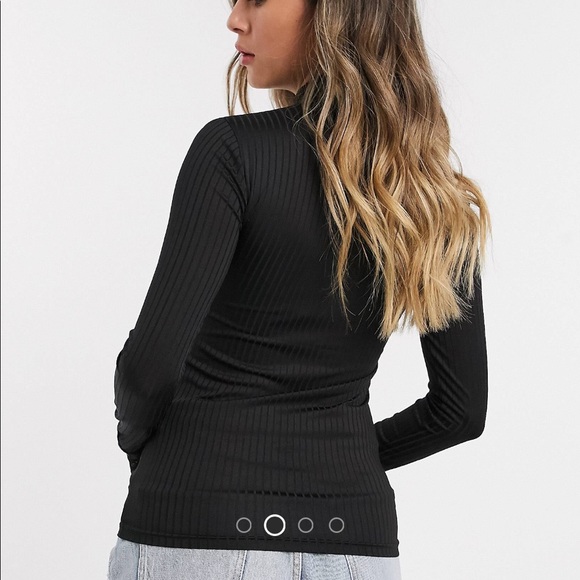 ✨NWT✨ Lace Long Sleeve - Picture 3 of 5